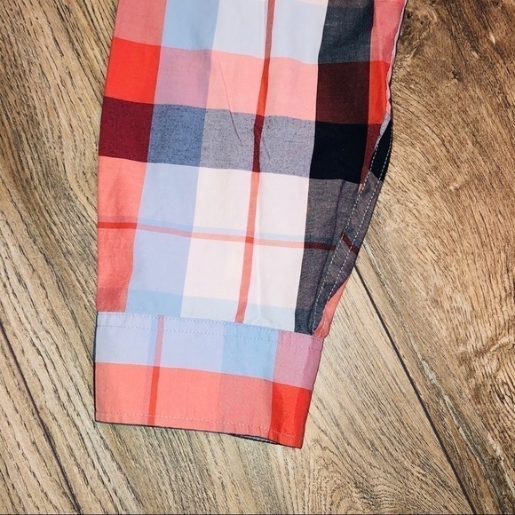 Eddie Bauer Classic Fit Casual Button Down Shirt - Picture 7 of 9